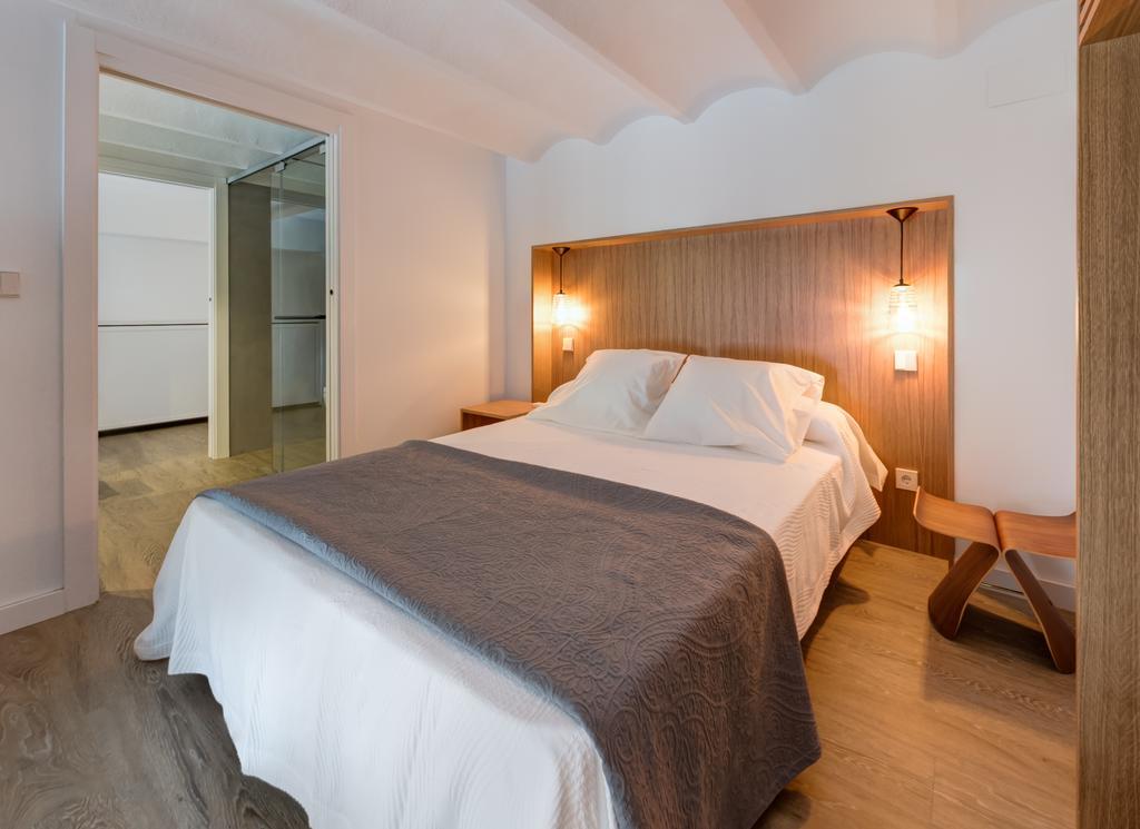 Puerta Del Arenal II Apartment Seville Exterior photo